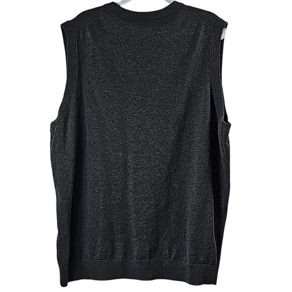 Mens Sz 2XL Gray V-Neck Sleeveless 100% Cotton Vest Preppy Roundtree & Yorke - Picture 2 of 10